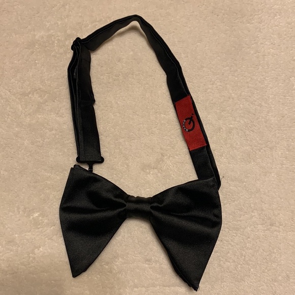 Brand Q Black long bow tie and pocket square, new - Picture 2 of 4